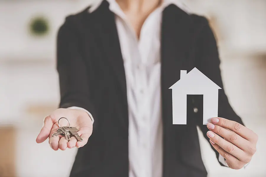 Why Predictable Rent Rolls Still Produce Cash Flow Variability in Miami, FL